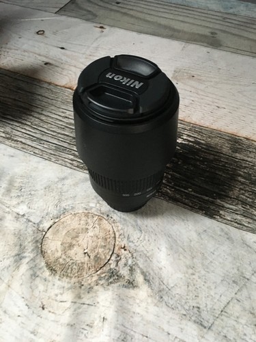 Nikon zoom nikkor 300 mm - 70-300,